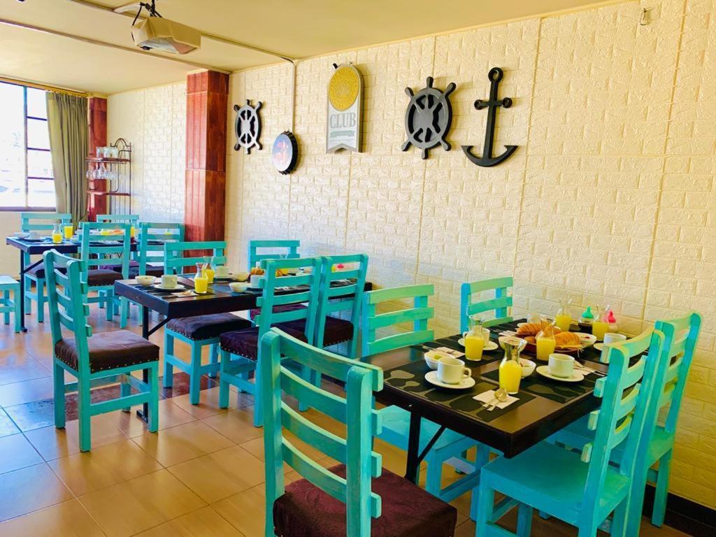 Dos Hemisferios Hotel Кито Екстериор снимка